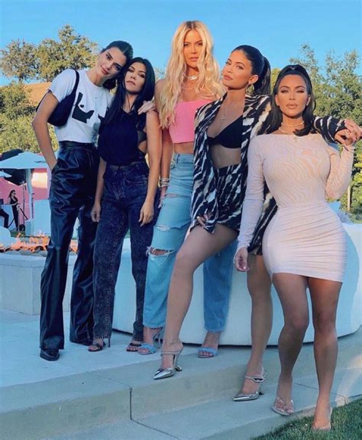 18 Reality Stars Looking Toned In Bikinis: The KarJenners, Housewives & More