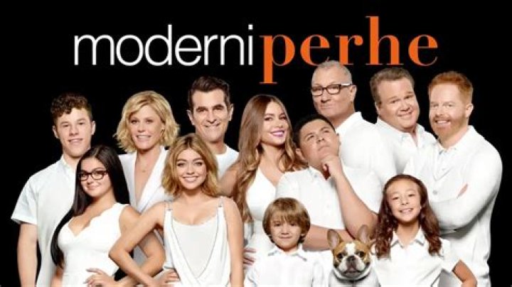 ‘AGT’ Recap: Sofia Vergara Gets A ‘Modern Family’ Surprise & 5 More Acts Move Forward