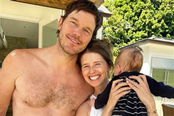 Anna Faris Sent Ex Chris Pratt & Katherine Schwarzenegger A Gift For Their Newborn Baby 