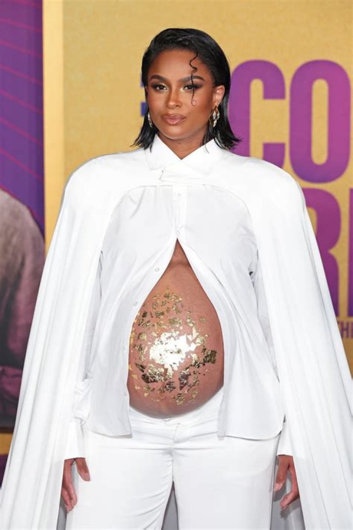 Cardi B’s Tight Blue Pucci Jumpsuit – Shows Baby Bump In Photo – Hollywood Life