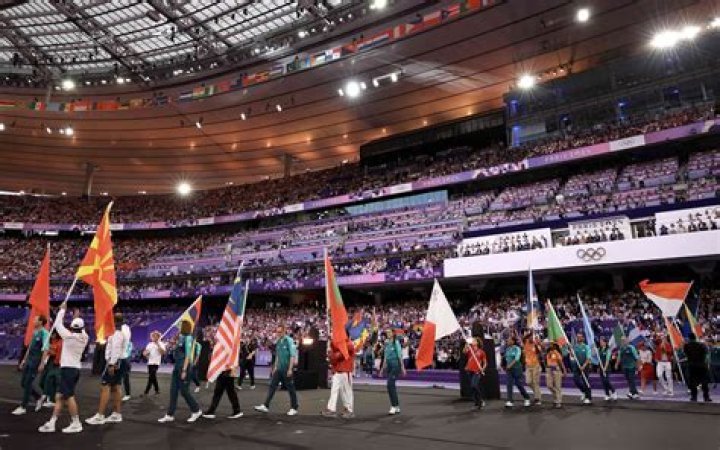 CL: 5 Things To Know About The Singer Performing At The Olympics Closing Ceremony