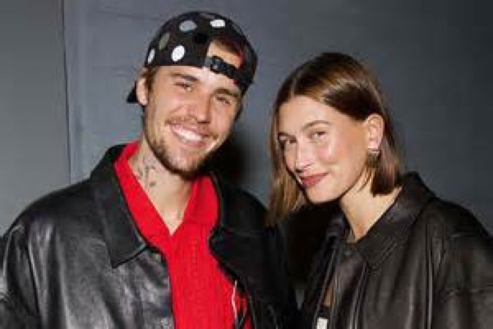 Hailey Baldwin ‘Loves’ Paris Jackson For Telling All About Michael In Interview — Tweet