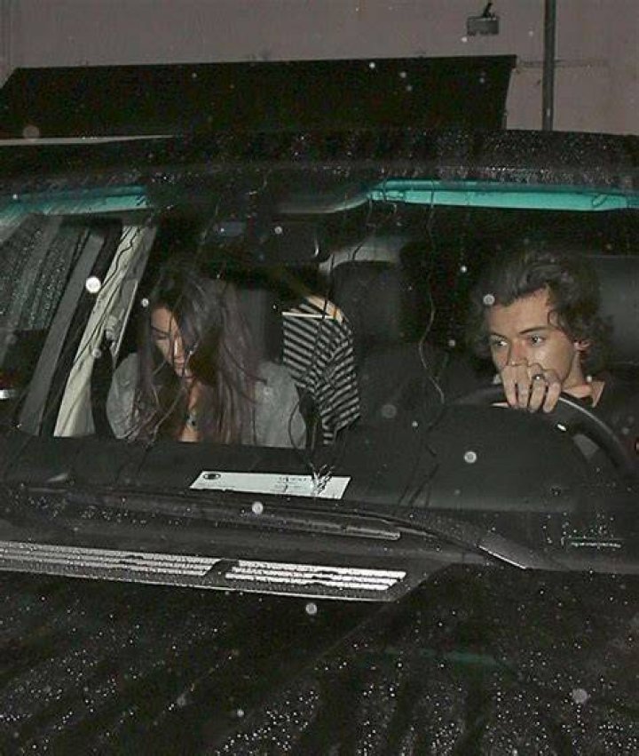 Harry Styles & Kendall Jenner Split Because Of ‘Work Commitments?’