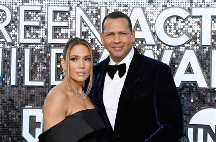Jennifer Lopez & Alex Rodriguez At Met Gala 2019 – Matching Looks – Hollywood Life
