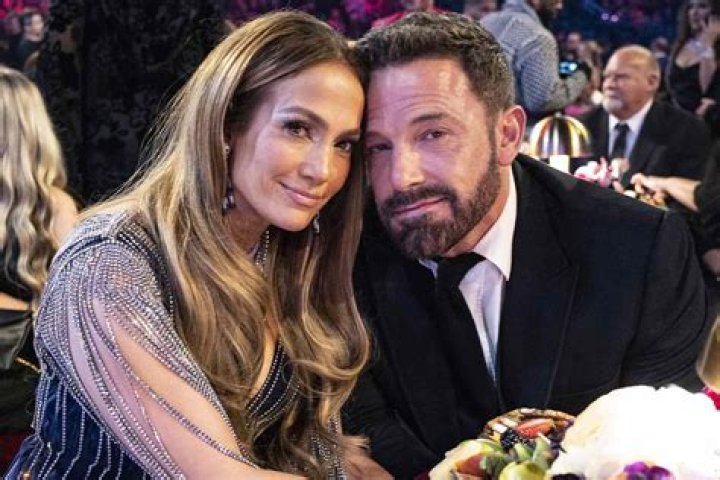 Jennifer Lopez Smiles Saying Goodbye To Yacht Crew As Getaway With Ben Affleck Appears To Wrap Up