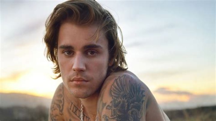 Justin Bieber’s Bora Bora Resort — How Much He Paid To Get Naked – Hollywood Life