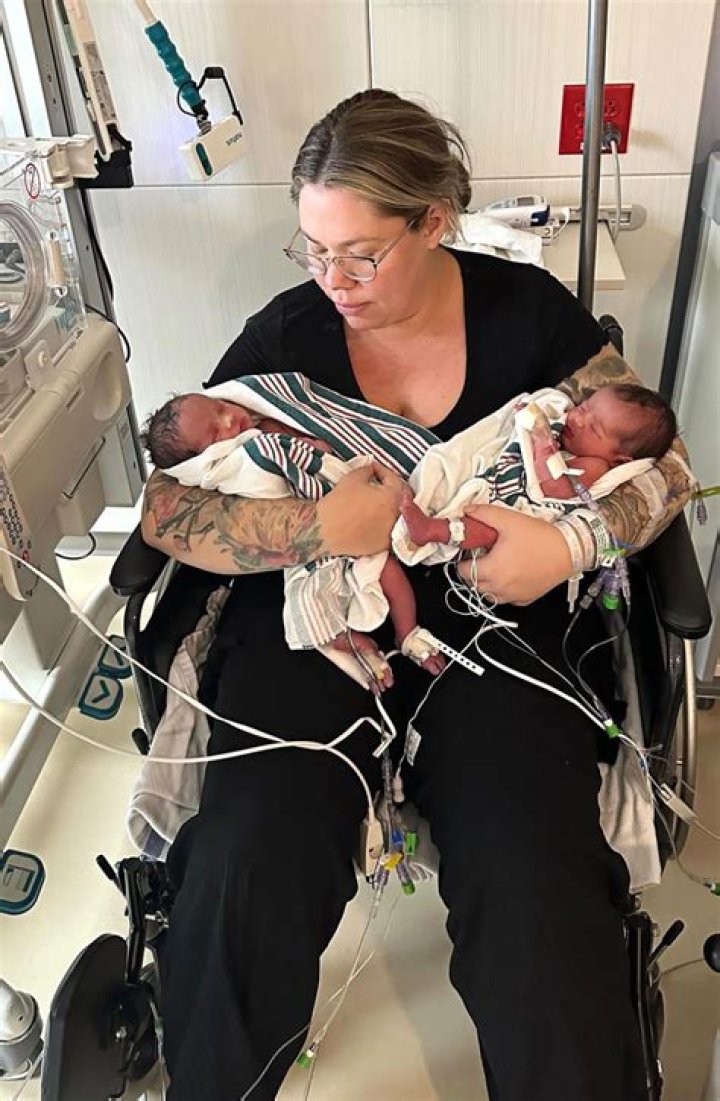 Kailyn Lowry Cradles Newborn Baby Creed In Sweet Family Photo With All 4 Sons