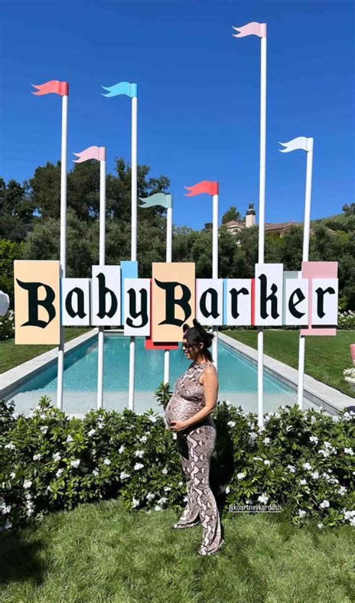 Kourtney Kardashian’s 6 Hottest Pics Heating Up Instagram In Summer 2020: Swimsuits & More