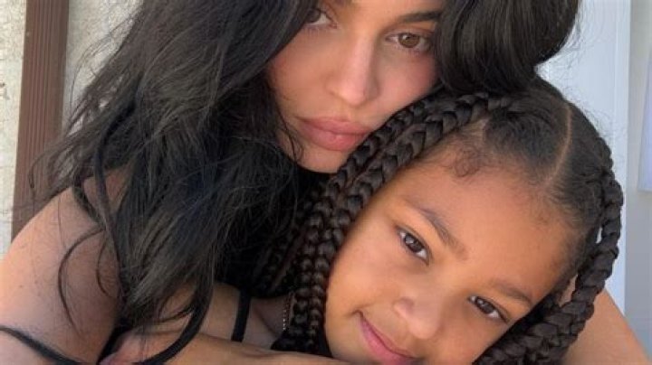 Kylie Jenner’s Daughter Stormi, 4, Plays With Mom’s Met Gala Dress Train Before Red Carpet
