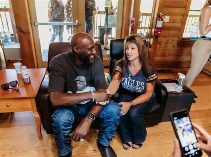 Lamar Odom: Check Into Rehab Once You’re Healthy, Even If Your Marriage Is Over