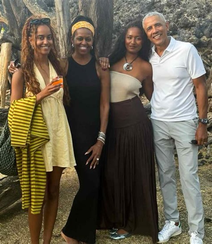 Michelle Obama Reveals Malia & Sasha Rented 1st Apartment & Slept On The Floor
