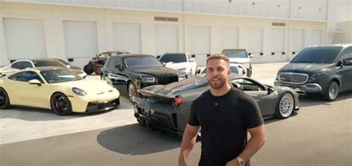 Photos Of The Comedian With His Cars, Family, & More – Hollywood Life