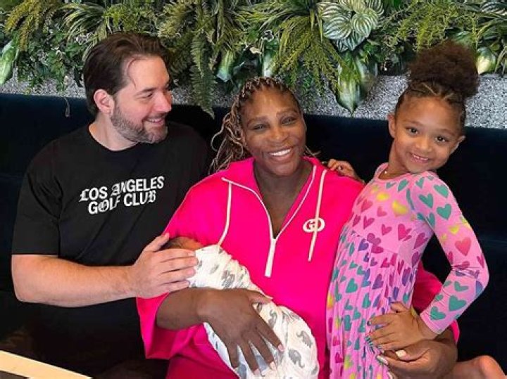 Serena Williams & Daughter Olympia, 4, Twin In Adorable Pajamas — Cute Photo