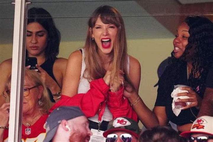 Travis Kelce Thanks Taylor Swift For ‘Making It Halfway Across the World’ in Super Bowl Video: ‘You’re the Best, Baby’