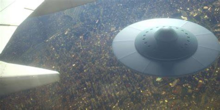 UFOs: Pentagon Declassifies Navy Videos That May Reveal Alien Spacecrafts