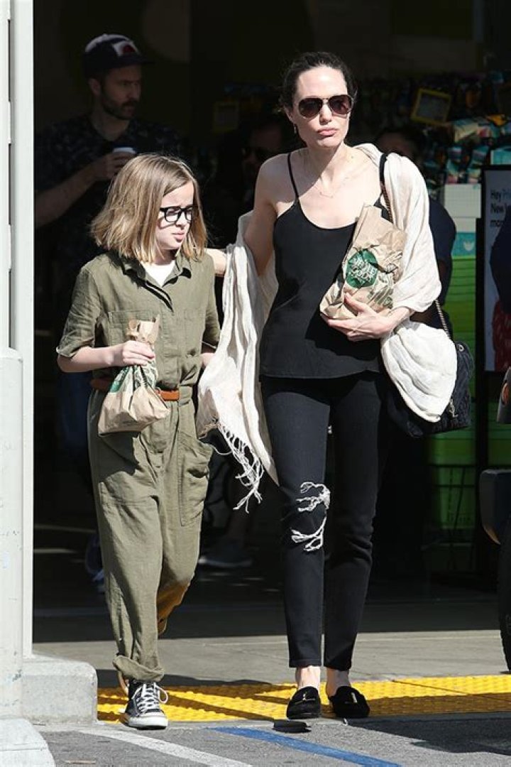 Vivienne Jolie-Pitt , 10, Looks Identical To Brad Pitt While Shopping With Angelina Jolie On Mother’s Day