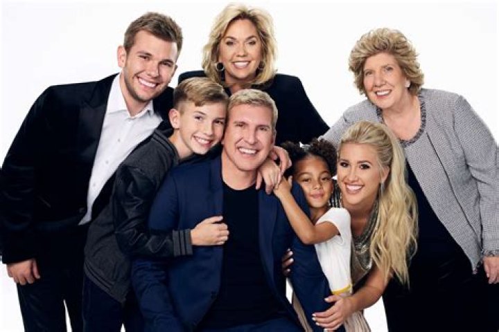 Who Is Lindsie Chrisley? 5 Things To Know About Todd Chrisley Daughter – Hollywood Life